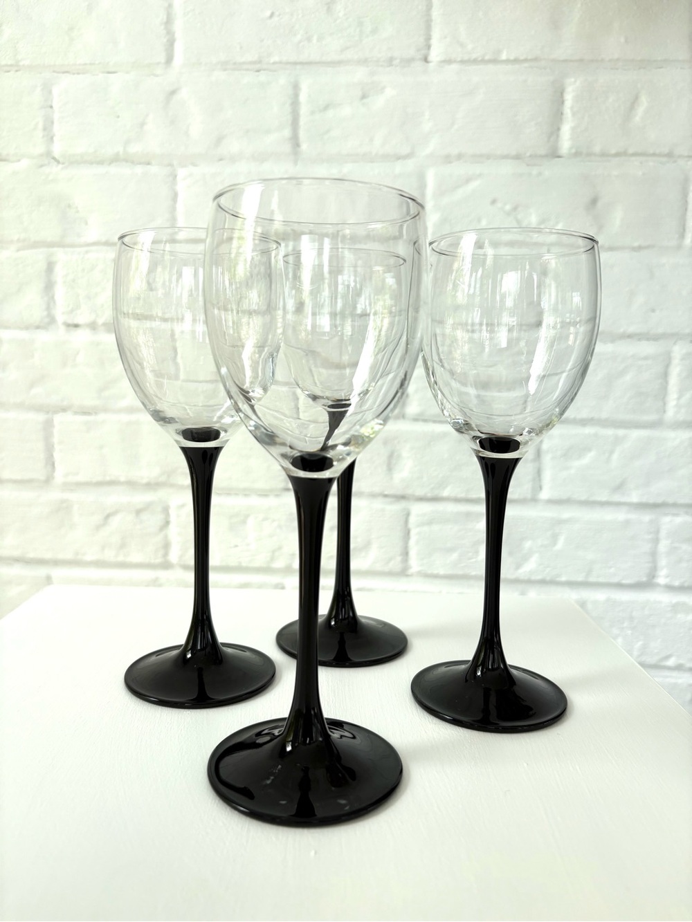 Luminarc Black Stems Goblets Wine Glasses Vintage Signed set of 4